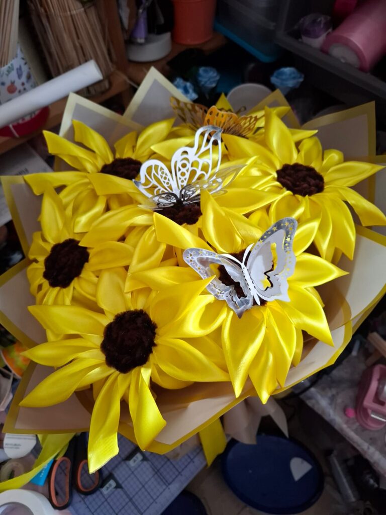 Begriff entfernen: dekoration dekoration Begriff entfernen: geschenk geschenk Begriff entfernen: handgemacht handgemacht Begriff entfernen: luxus luxus Begriff entfernen: modern modern Begriff entfernen: Muttertag Muttertag Begriff entfernen: Sonnenblumen Sonnenblumen Begriff entfernen: unikate unikate
